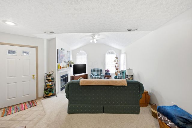 2487 Timbers Edge Lane, Columbus, OH 43235