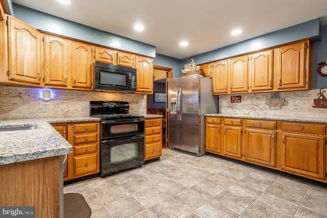 421 HAMPTON LN, Somerdale, NJ 08083