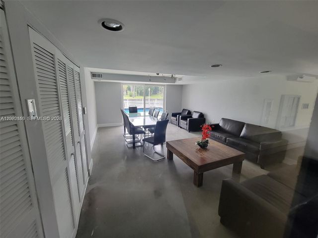 1740 NW N River Dr 512, Miami, FL 33125