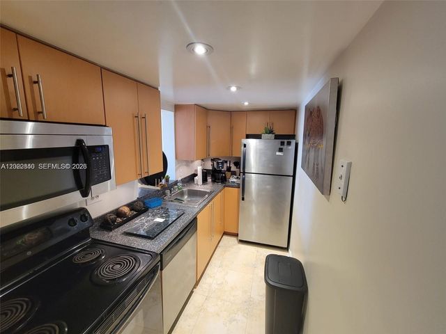 1740 NW N River Dr 512, Miami, FL 33125