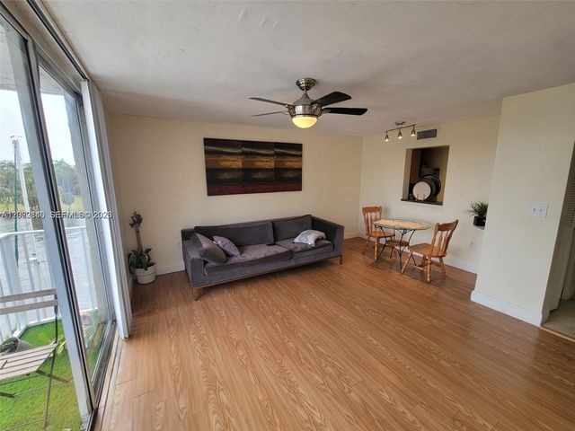 1740 NW N River Dr 512, Miami, FL 33125