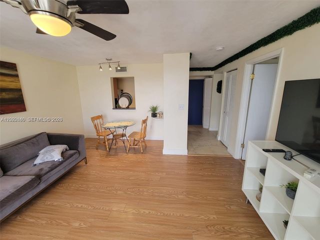 1740 NW N River Dr 512, Miami, FL 33125