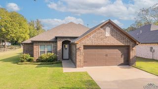 201 Cates Ln, White Oak, TX 75693