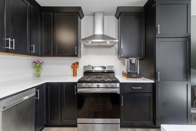 909 BROOKWOOD COURT, Oshkosh, WI 54902