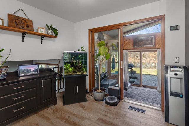 909 BROOKWOOD COURT, Oshkosh, WI 54902