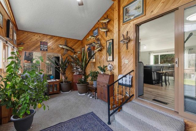 909 BROOKWOOD COURT, Oshkosh, WI 54902