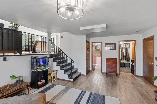 909 BROOKWOOD COURT, Oshkosh, WI 54902