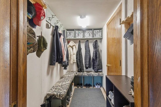 909 BROOKWOOD COURT, Oshkosh, WI 54902