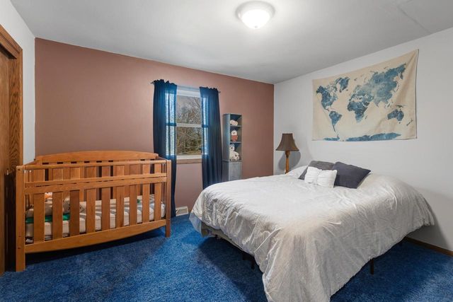 909 BROOKWOOD COURT, Oshkosh, WI 54902