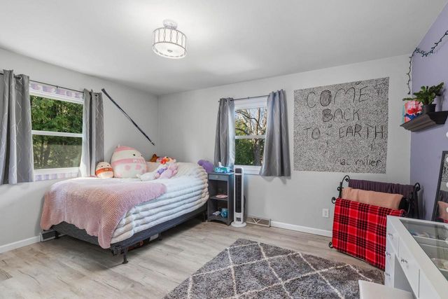 909 BROOKWOOD COURT, Oshkosh, WI 54902