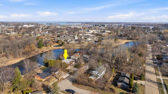 909 BROOKWOOD COURT, Oshkosh, WI 54902