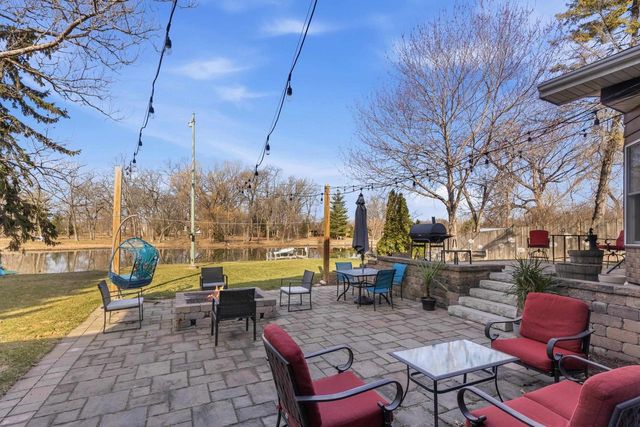 909 BROOKWOOD COURT, Oshkosh, WI 54902