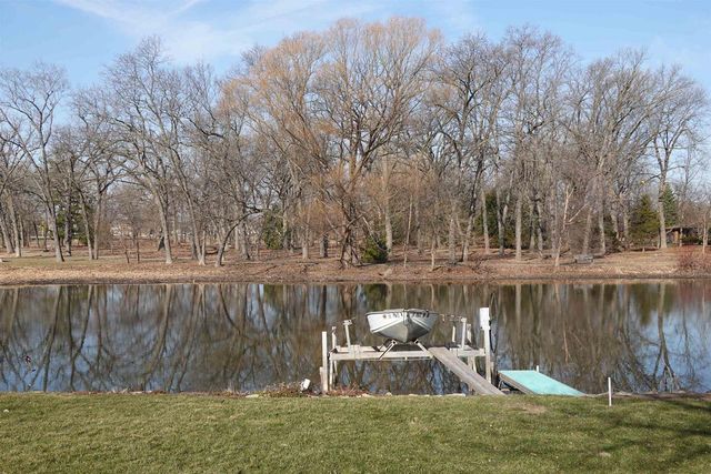 909 BROOKWOOD COURT, Oshkosh, WI 54902