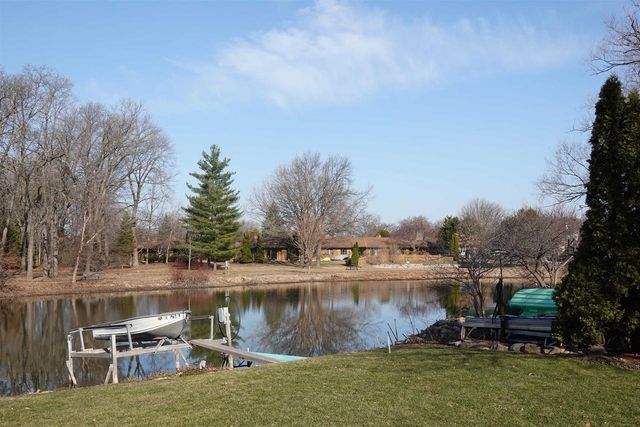 909 BROOKWOOD COURT, Oshkosh, WI 54902