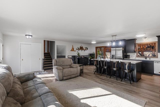 909 BROOKWOOD COURT, Oshkosh, WI 54902