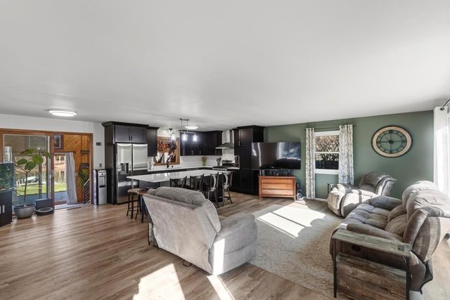 909 BROOKWOOD COURT, Oshkosh, WI 54902