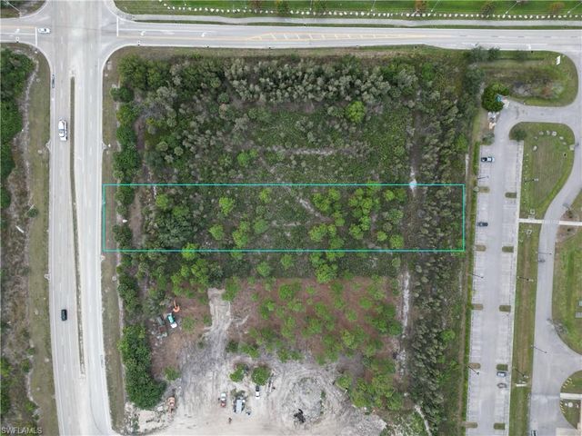 2511 Diplomat PKWY E, Cape Coral, FL 33909