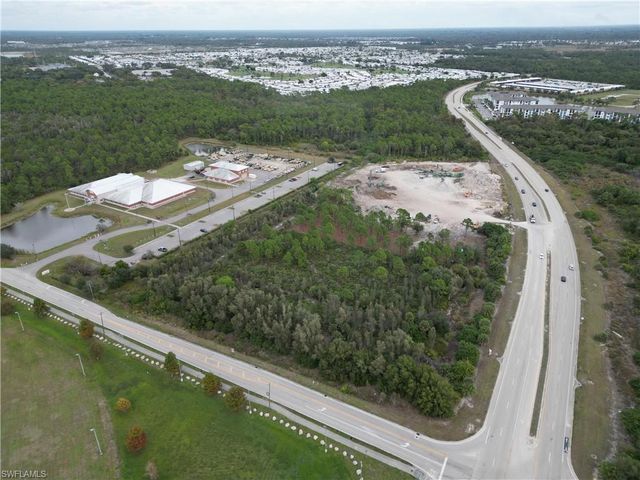 2511 Diplomat PKWY E, Cape Coral, FL 33909