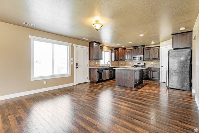 2997 N 3400 W, Plain City, UT 84404