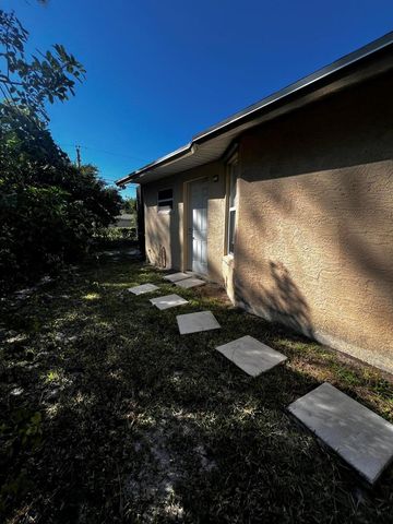 1866 SW Lennox Street, Port St. Lucie, FL 34953