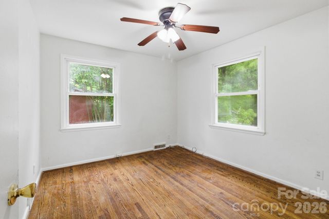 1909 Camp Greene Street, Charlotte, NC 28208