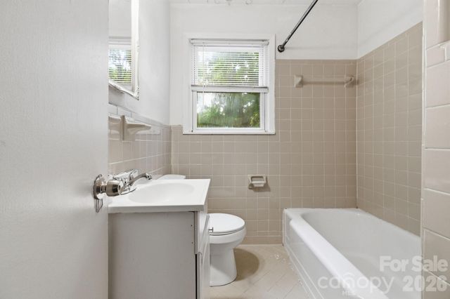 1909 Camp Greene Street, Charlotte, NC 28208