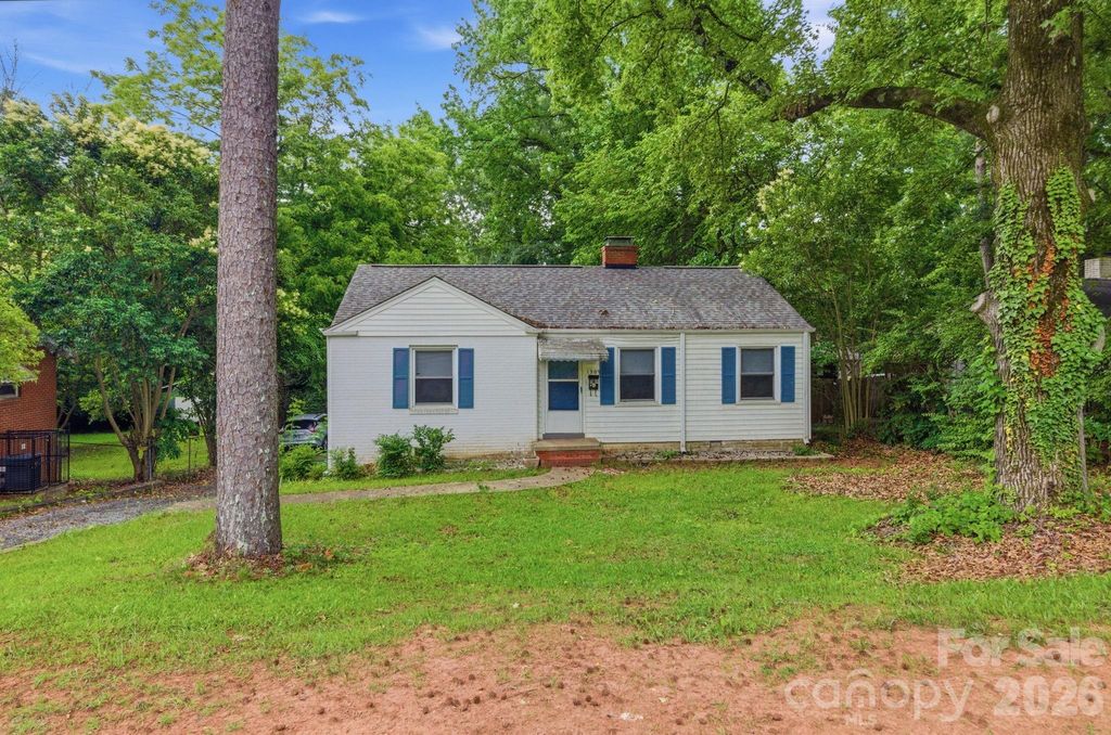 1909 Camp Greene Street, Charlotte, NC 28208