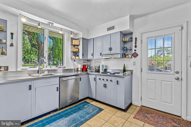113 E LAKE AVENUE, Baltimore, MD 21212