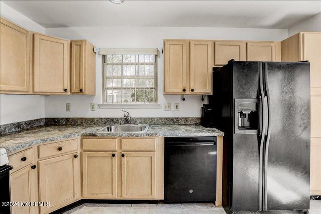 74 Ridge Place, Freehold, NJ 07728