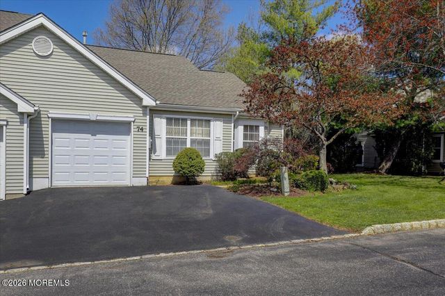 74 Ridge Place, Freehold, NJ 07728