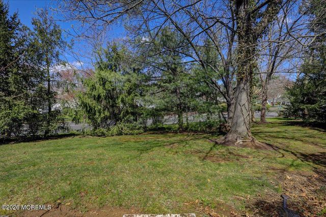 74 Ridge Place, Freehold, NJ 07728