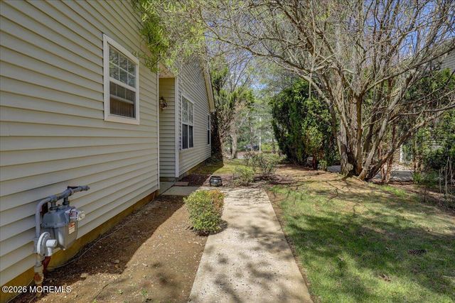 74 Ridge Place, Freehold, NJ 07728