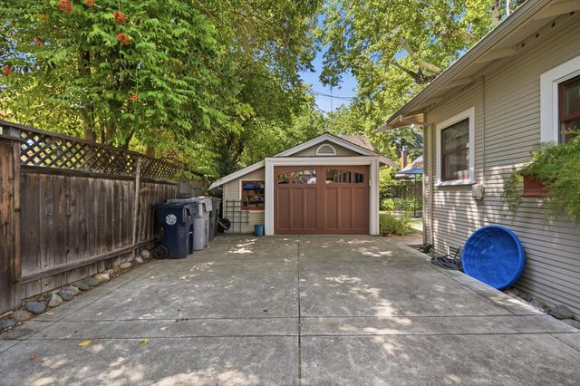 2608 3rd Ave, Sacramento, CA 95818