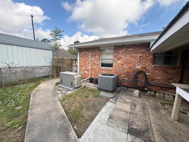 57925 Mcdaniel St, Plaquemine, LA 70764