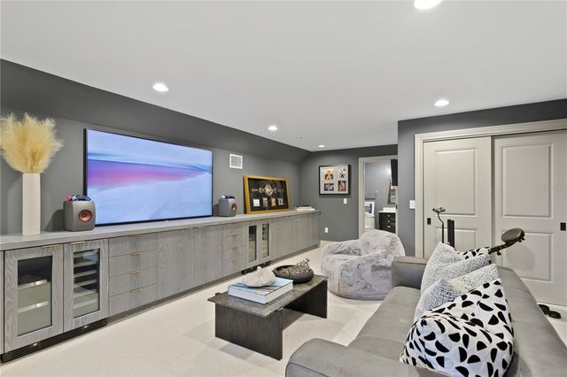 4518 W ROSEMERE ROAD, Tampa, FL 33609