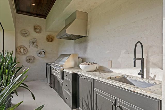 4518 W ROSEMERE ROAD, Tampa, FL 33609