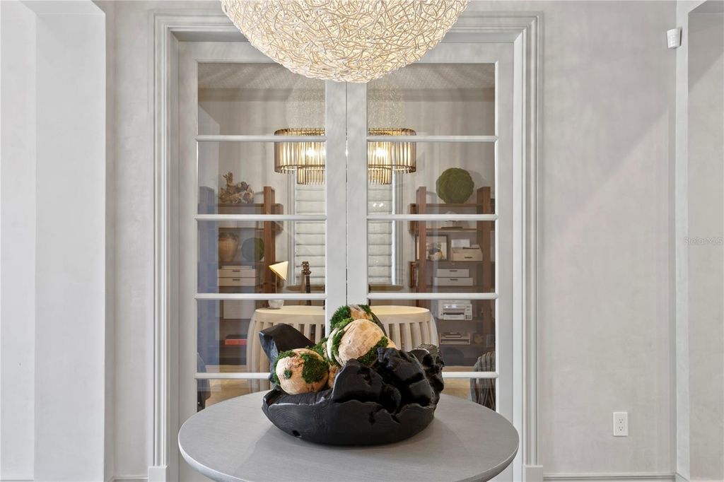 Image 14 of property listing at 4518 W ROSEMERE ROAD, Tampa, FL 33609