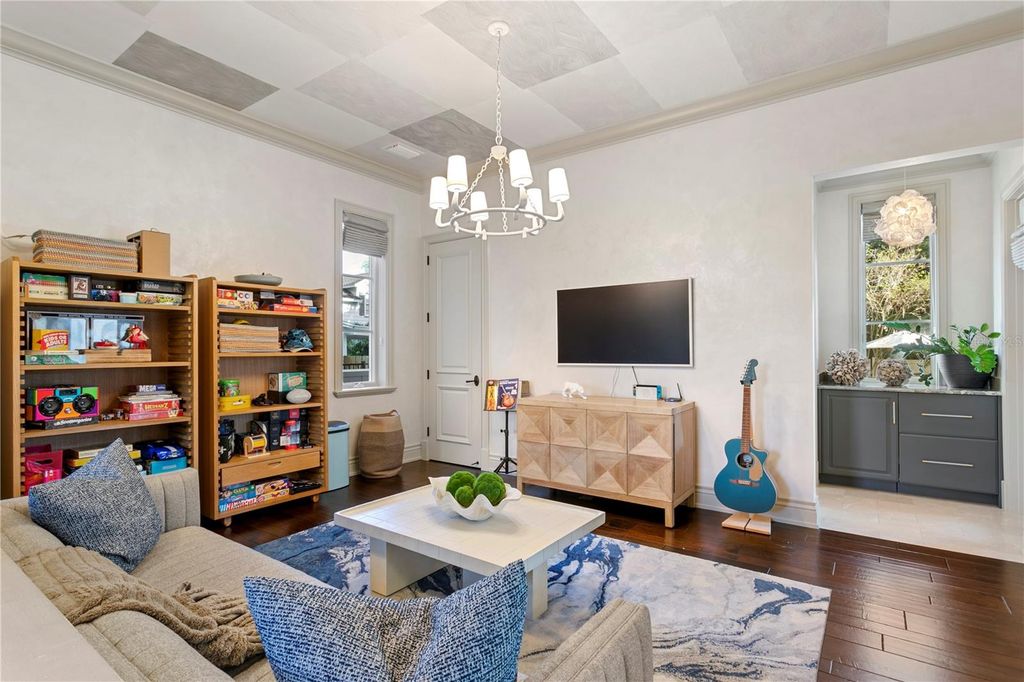 Image 34 of property listing at 4518 W ROSEMERE ROAD, Tampa, FL 33609