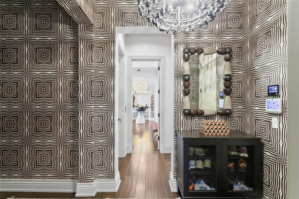 Image 38 of property listing at 4518 W ROSEMERE ROAD, Tampa, FL 33609