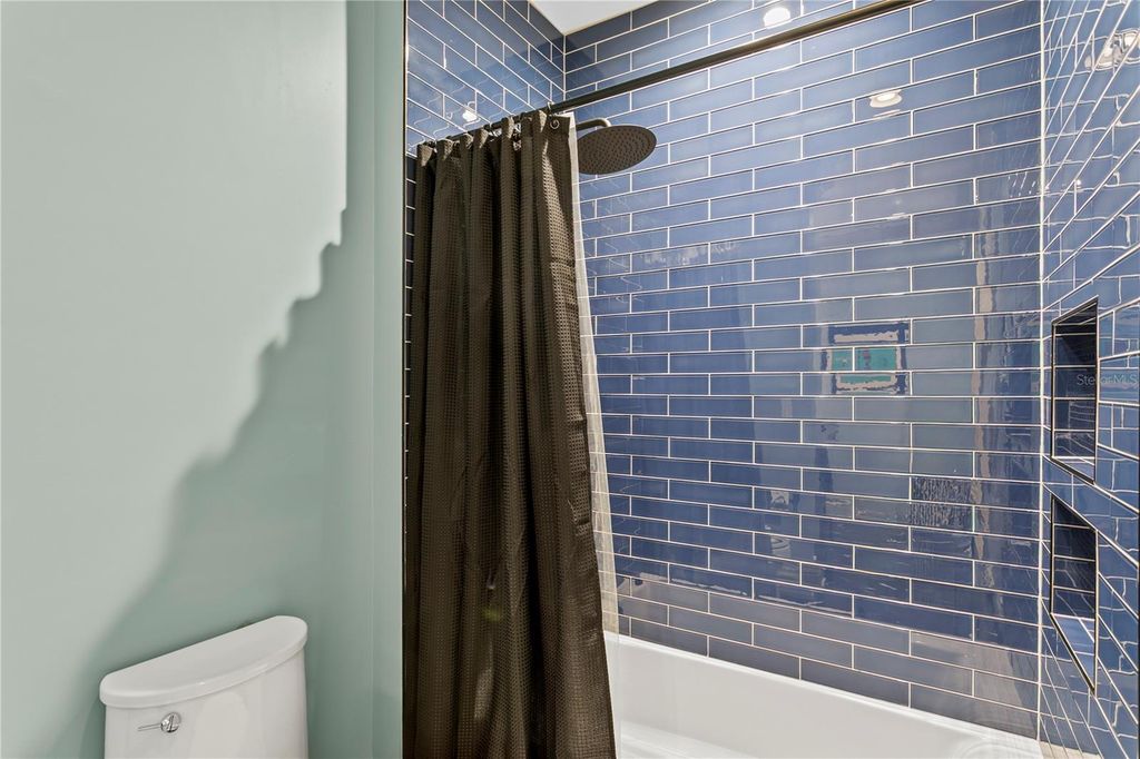 Image 53 of property listing at 4518 W ROSEMERE ROAD, Tampa, FL 33609