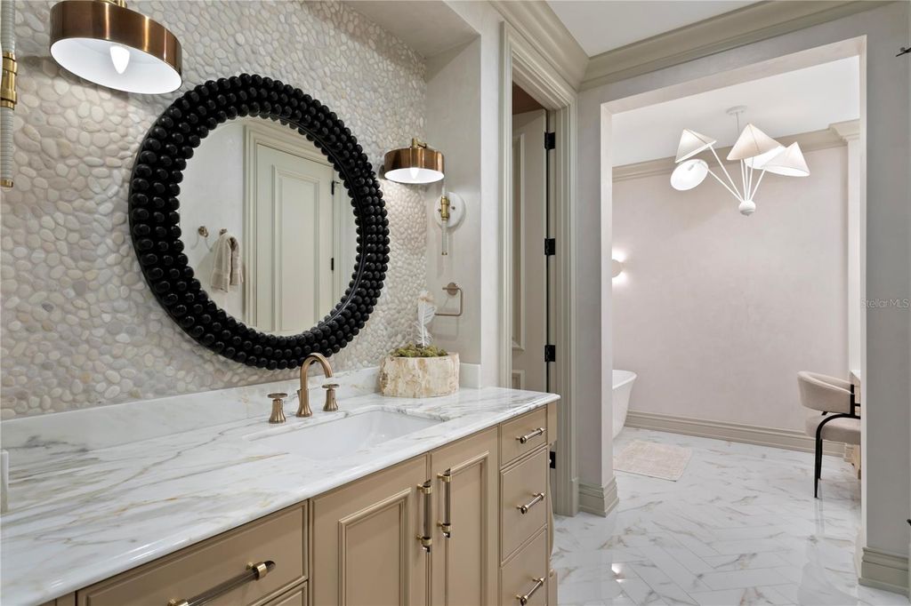 Image 63 of property listing at 4518 W ROSEMERE ROAD, Tampa, FL 33609