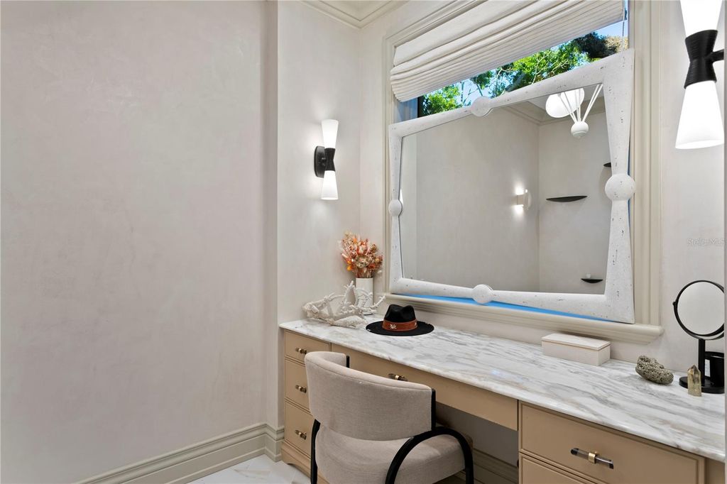 Image 65 of property listing at 4518 W ROSEMERE ROAD, Tampa, FL 33609