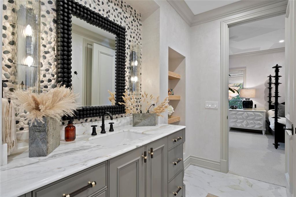 Image 68 of property listing at 4518 W ROSEMERE ROAD, Tampa, FL 33609