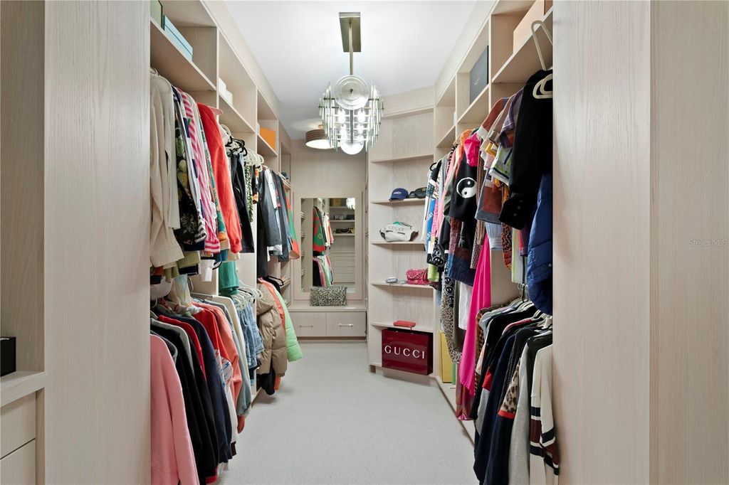 Image 69 of property listing at 4518 W ROSEMERE ROAD, Tampa, FL 33609