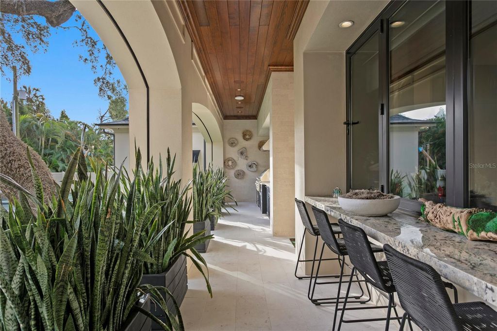 Image 75 of property listing at 4518 W ROSEMERE ROAD, Tampa, FL 33609