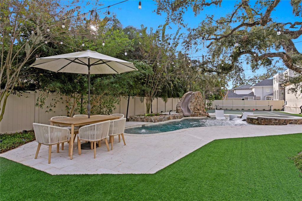 Image 87 of property listing at 4518 W ROSEMERE ROAD, Tampa, FL 33609