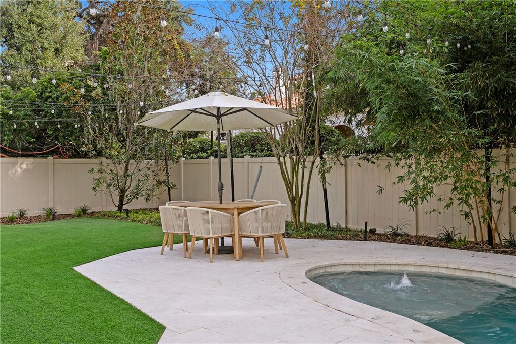 Image 88 of property listing at 4518 W ROSEMERE ROAD, Tampa, FL 33609