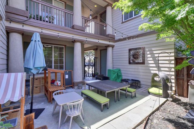 2133 Greatfield Dr, Roseville, CA 95747