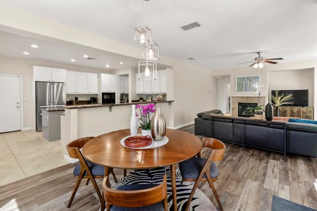 2133 Greatfield Dr, Roseville, CA 95747