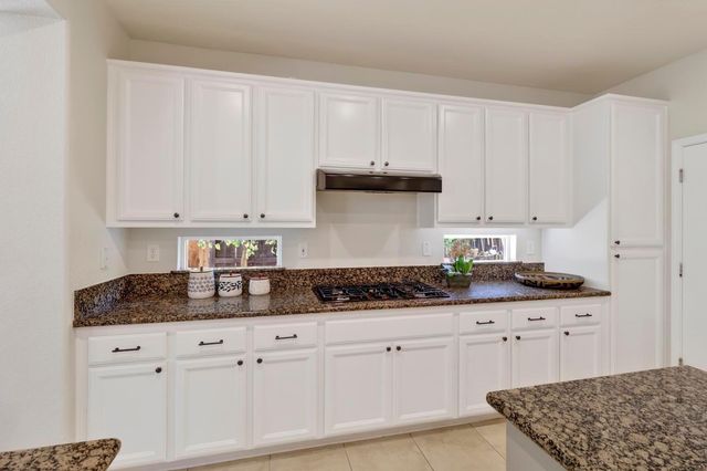 2133 Greatfield Dr, Roseville, CA 95747